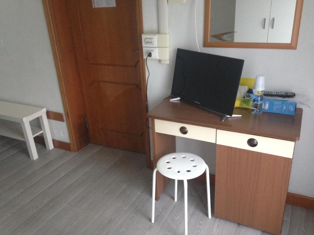 Hotel Carol Чезенатіко Екстер'єр фото